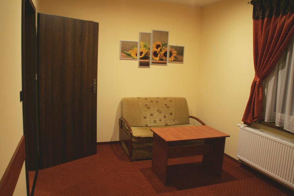 Hotel Kuznia Oberza Polska Lysomice Номер фото
